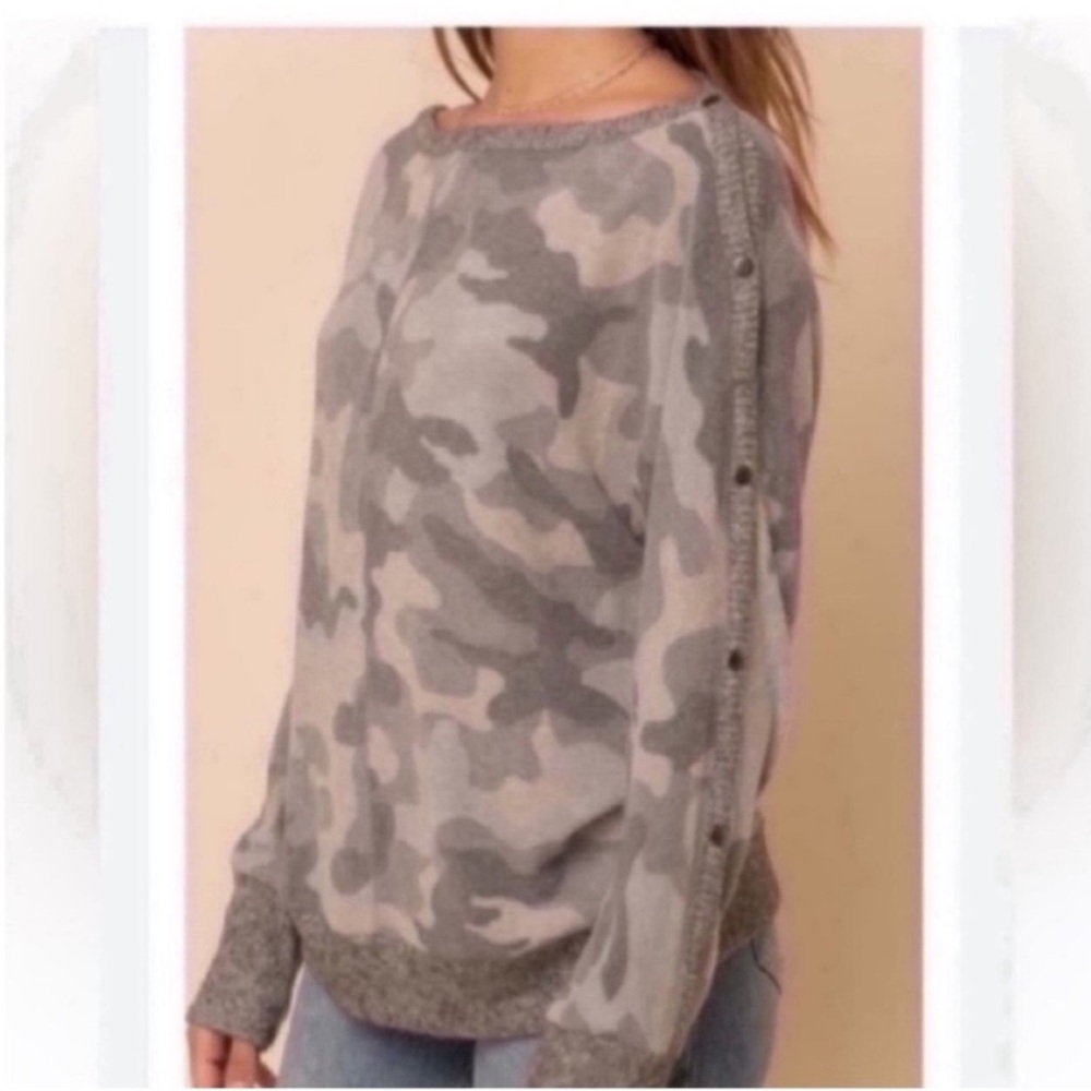 Hem & Thread Gray Camouflage Crew Neck Sweater
